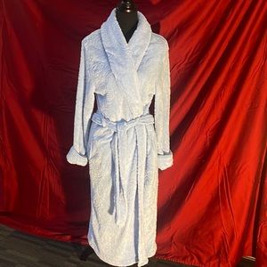 Baby Blue long sleeve law Adonna women’s robe size extra-large